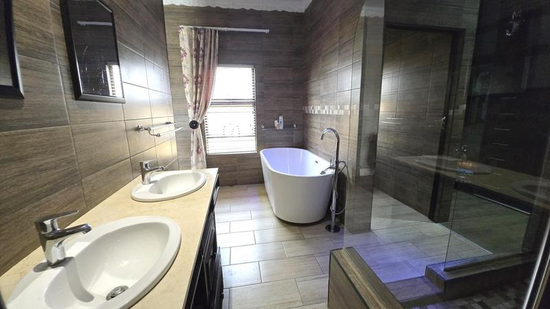 4 Bedroom Property for Sale in Leloko Lifestyle Estate North West